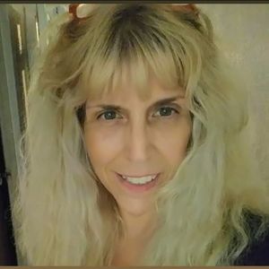 Meet your Posher, Colleen